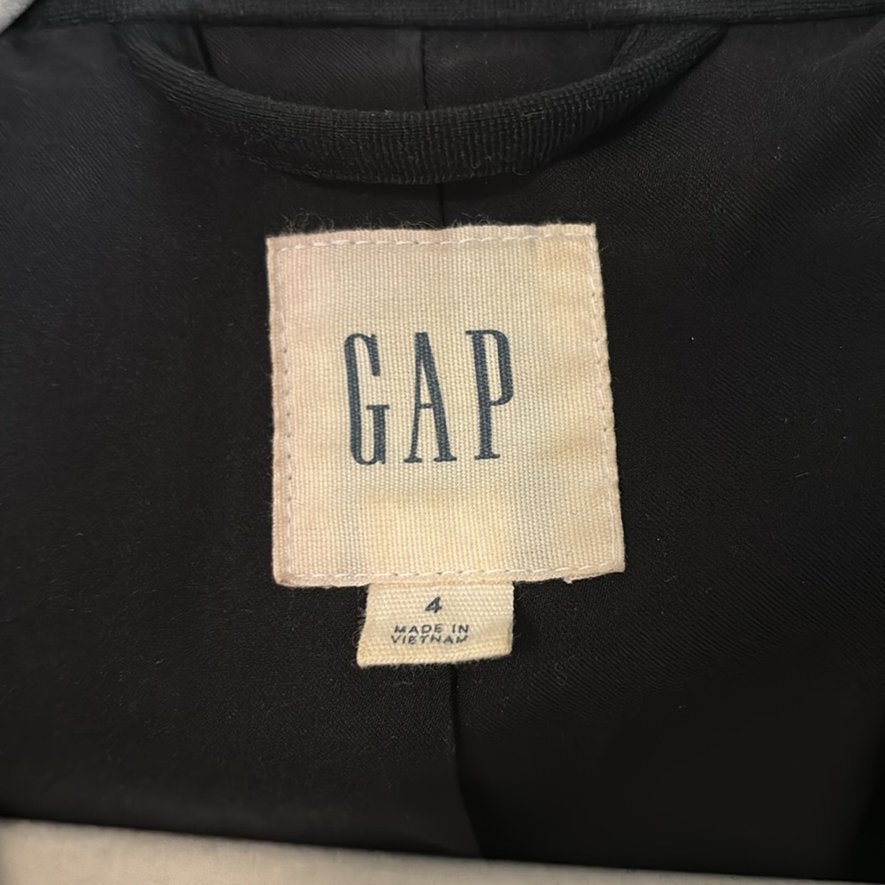 Beautiful gap blazer! - Picture 2 of 3